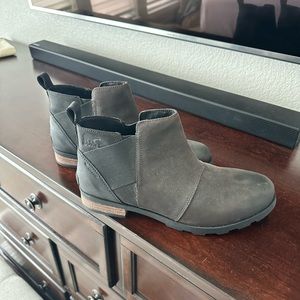 Sorel Emelie Chelsea Boots